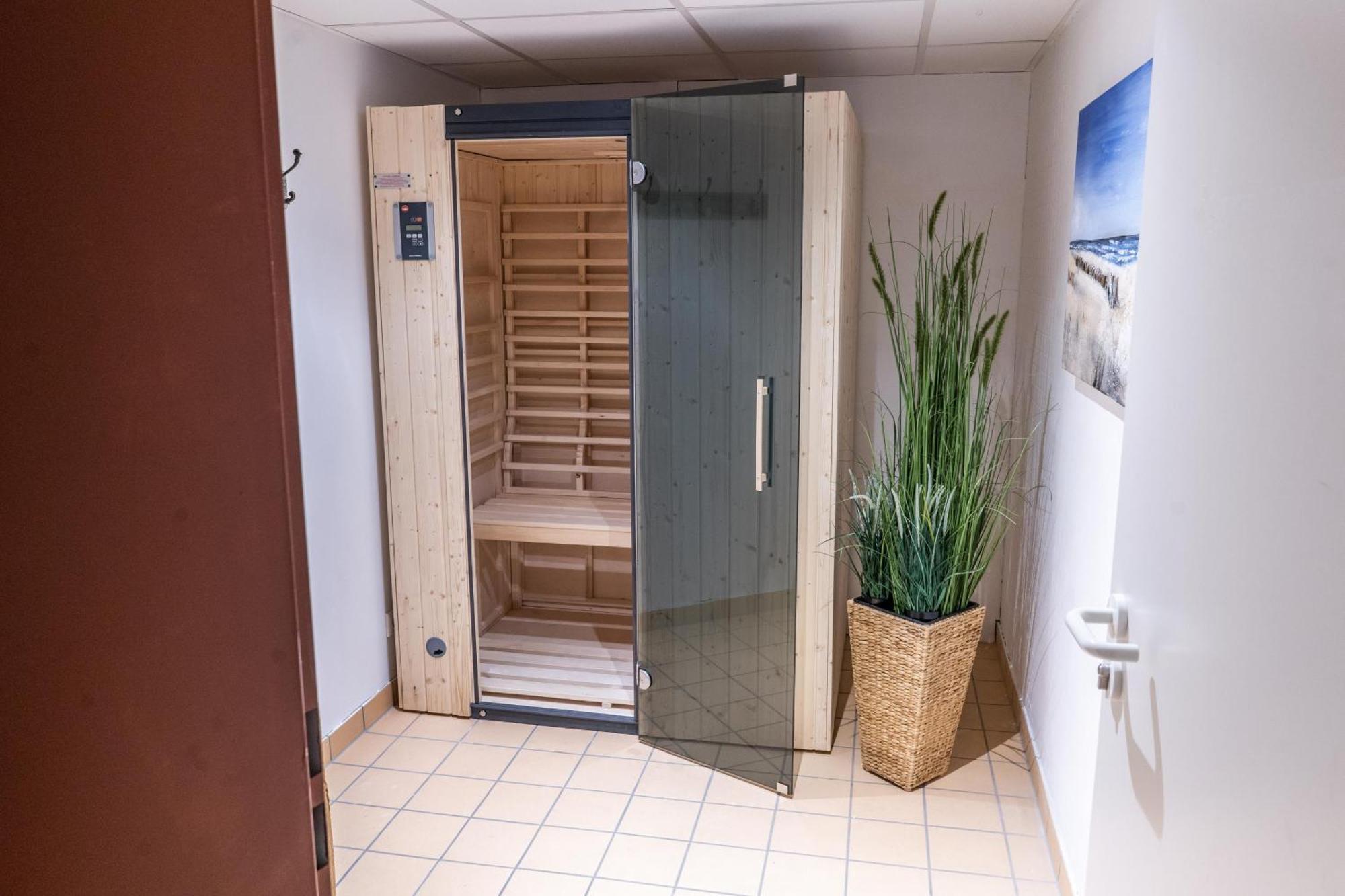 Urlaub Mit Ostseeblick, Schwimmbad, Sauna & Direkte Strandlage Kronsgaard Exterior foto